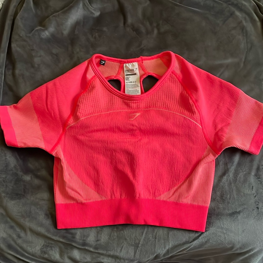 Gymshark cropped shirt